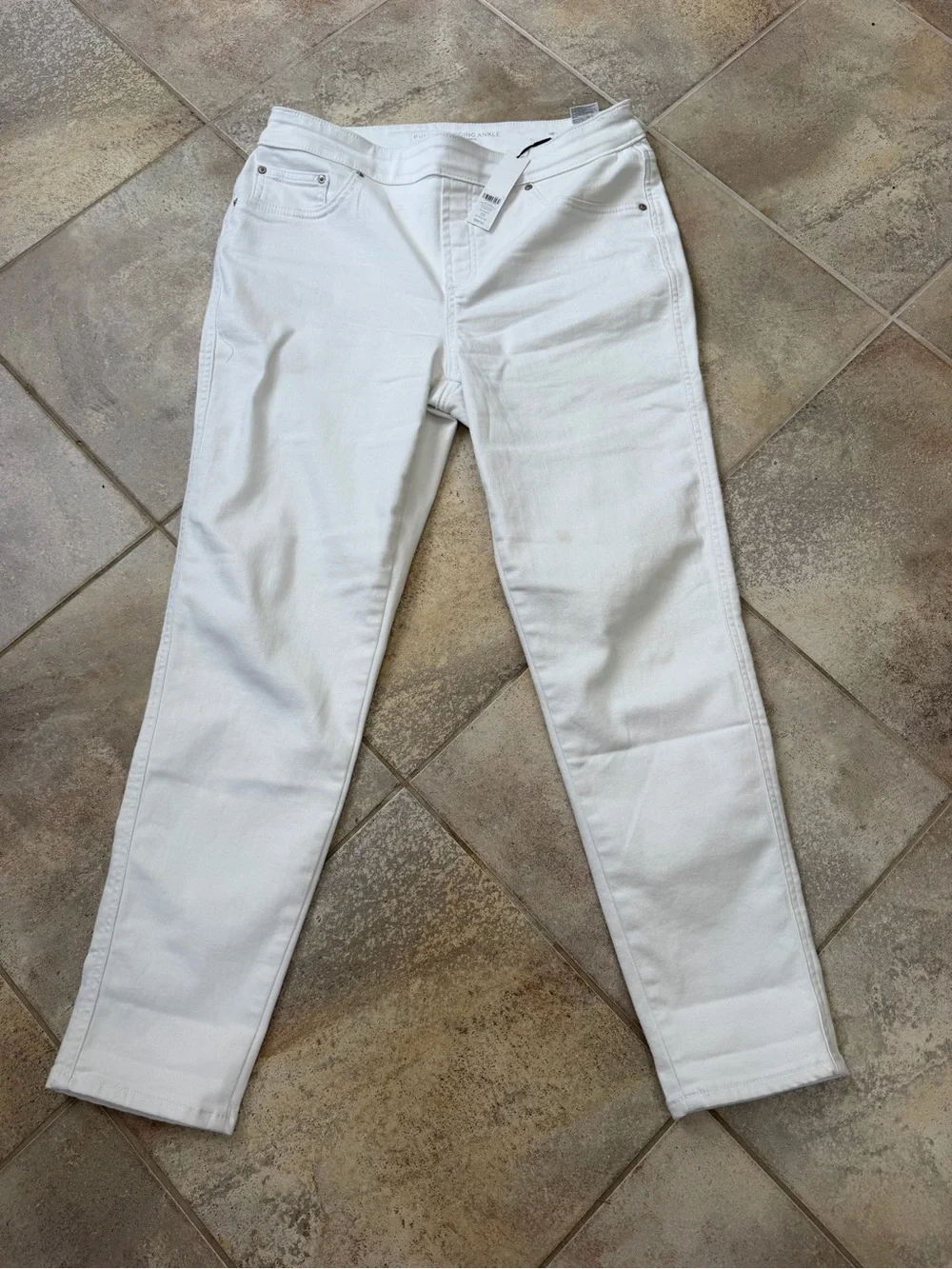 Chico's White Pull-On Jegging Ankle Size 1R - NEW